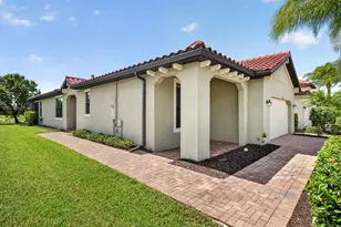 1595 Marton Ct, Naples, FL 34113 - Photo 3