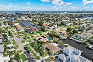 785 Willow Ct, Marco Island, FL 34145 - Photo 31