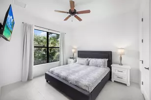 213 Bald Eagle Dr, Marco Island, FL 34145 - Photo 17
