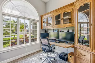 150 Peach Ct, Naples, FL 34113 - Photo 29