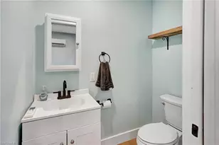 86 Dolphin Cir, Naples, FL 34113 - Photo 31