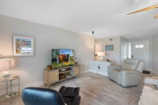 105 Jamaica Dr, Naples, FL 34113 - Photo 5