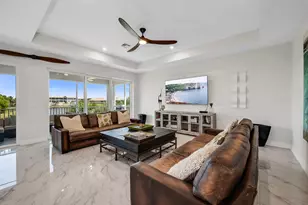 257 Indies Dr E, Naples, FL 34114 - Photo 5