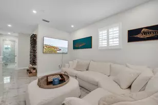 257 Indies Dr E, Naples, FL 34114 - Photo 17