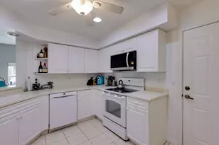 25080 Peacock Ln, Naples, FL 34114 - Photo 7