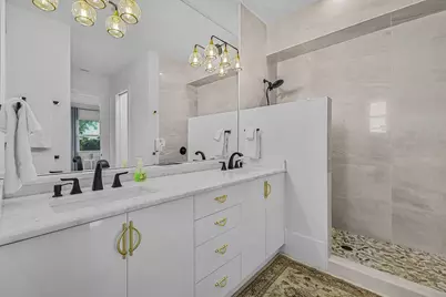 2499 Pine Street, Naples, FL 34112 - Photo 9