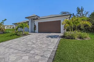2499 Pine St, Naples, FL 34112 - Photo 17