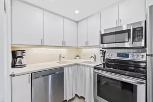 180 Seaview Ct, Marco Island, FL 34145 - Photo 7