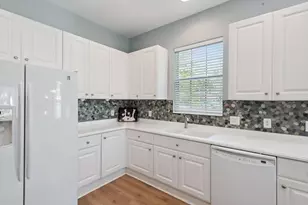 3053 Aviamar Cir, Naples, FL 34114 - Photo 5