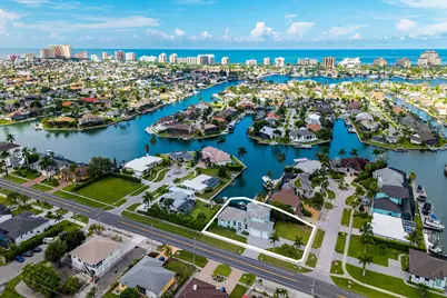 384 S Heathwood Drive, Marco Island, FL 34145 - Photo 49