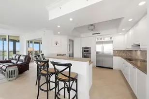 1050 Borghese Ln, Naples, FL 34114 - Photo 9