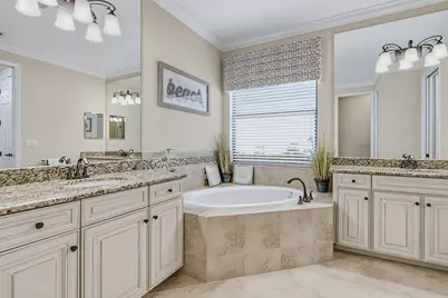 2918 Aviamar Circle, Naples, FL 34114 - Photo 13