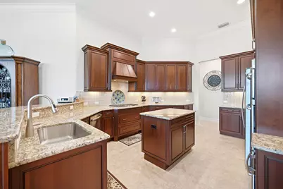 6646 Costa Circle, Naples, FL 34113 - Photo 7
