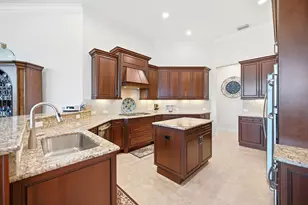 6646 Costa Cir, Naples, FL 34113 - Photo 7