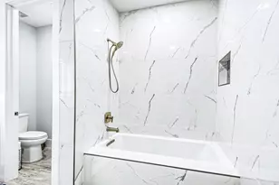 62 Dolphin Cir, Naples, FL 34113 - Photo 25