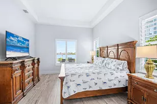 62 Dolphin Cir, Naples, FL 34113 - Photo 11