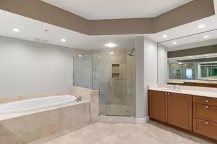 1050 Borghese Ln, Naples, FL 34114 - Photo 21