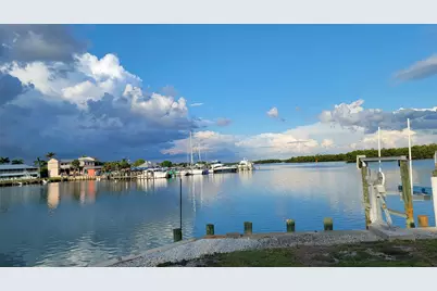125 E Pago Pago Drive E, Naples, FL 34113 - Photo 3