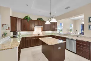1418 Borghese Ln, Naples, FL 34114 - Photo 7