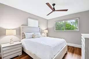 9 E Pelican St, Naples, FL 34113 - Photo 11