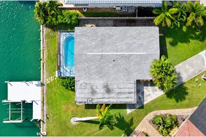 129 E Pago Pago Drive, Naples, FL 34113 - Photo 11
