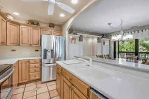525 Seaview Ct, Marco Island, FL 34145 - Photo 7
