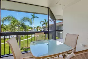 525 Seaview Ct, Marco Island, FL 34145 - Photo 11