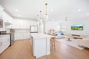 6825 Greenbriar Ct, Naples, FL 34114 - Photo 5