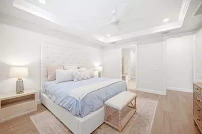 6825 Greenbriar Court, Naples, FL 34114 - Photo 13
