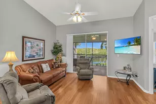 162 Newport Dr, Naples, FL 34114 - Photo 3