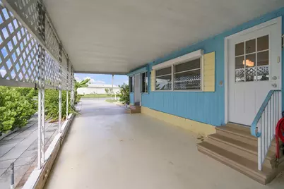 483 Riviera Boulevard W, Naples, FL 34112 - Photo 3