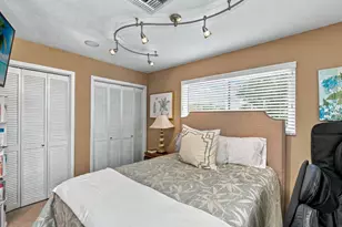 394 Bay Meadows Dr, Naples, FL 34113 - Photo 11
