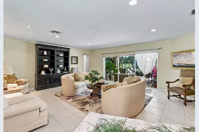 394 Bay Meadows Drive, Naples, FL 34113 - Photo 15