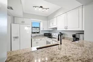 803 River Point, Naples, FL 34102 - Photo 5