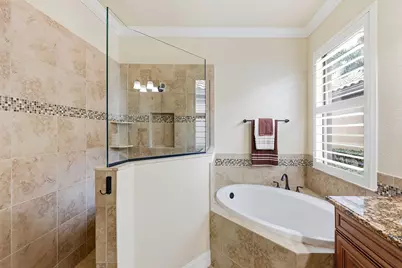 2946 Aviamar Circle, Naples, FL 34114 - Photo 15