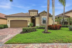 2946 Aviamar Cir, Naples, FL 34114 - Photo 1