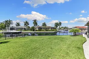 428 Persian Ct, Marco Island, FL 34145 - Photo 29