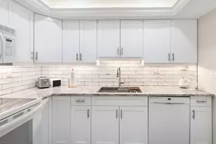 220 Seaview Ct, Marco Island, FL 34145 - Photo 7