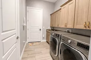 9369 Campanile Cir, Naples, FL 34114 - Photo 25