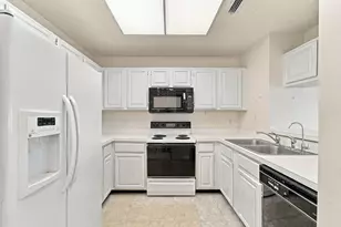 900 Arbor Lake Dr, Naples, FL 34110 - Photo 11