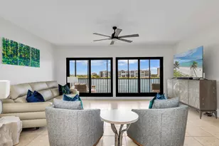 531 La Peninsula Blvd, Naples, FL 34113 - Photo 5