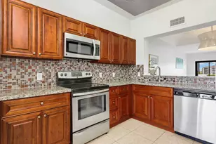 531 La Peninsula Blvd, Naples, FL 34113 - Photo 11
