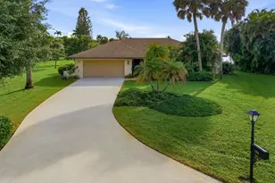 105 Cherry Hill Ct, Naples, FL 34113 - Photo 1