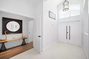 290 S Heathwood Dr, Marco Island, FL 34145 - Photo 5