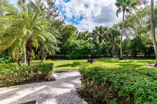 9146 Chula Vista St, Naples, FL 34113 - Photo 23