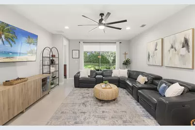 14731 Edgewater Circle, Naples, FL 34114 - Photo 3