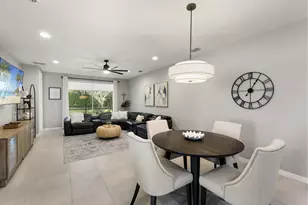 14731 Edgewater Cir, Naples, FL 34114 - Photo 9