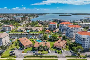 921 Panama Ct, Marco Island, FL 34145 - Photo 17