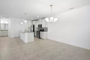 14943 Edgewater Cir, Naples, FL 34114 - Photo 5