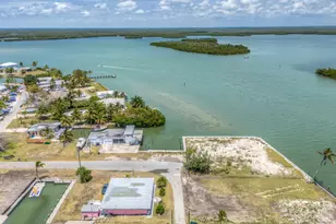 301 Pear Tree Ave, Goodland, FL 34140 - Photo 1